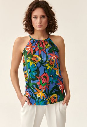 Halter-Top mit Blumenmuster in Blau, Grün und lebhaften Blüten; leichtes Material, geraffter Ausschnitt und Spaghettiträger.