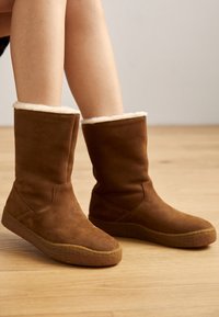 Camper PEU TERRENO - Zimní obuv - medium brown