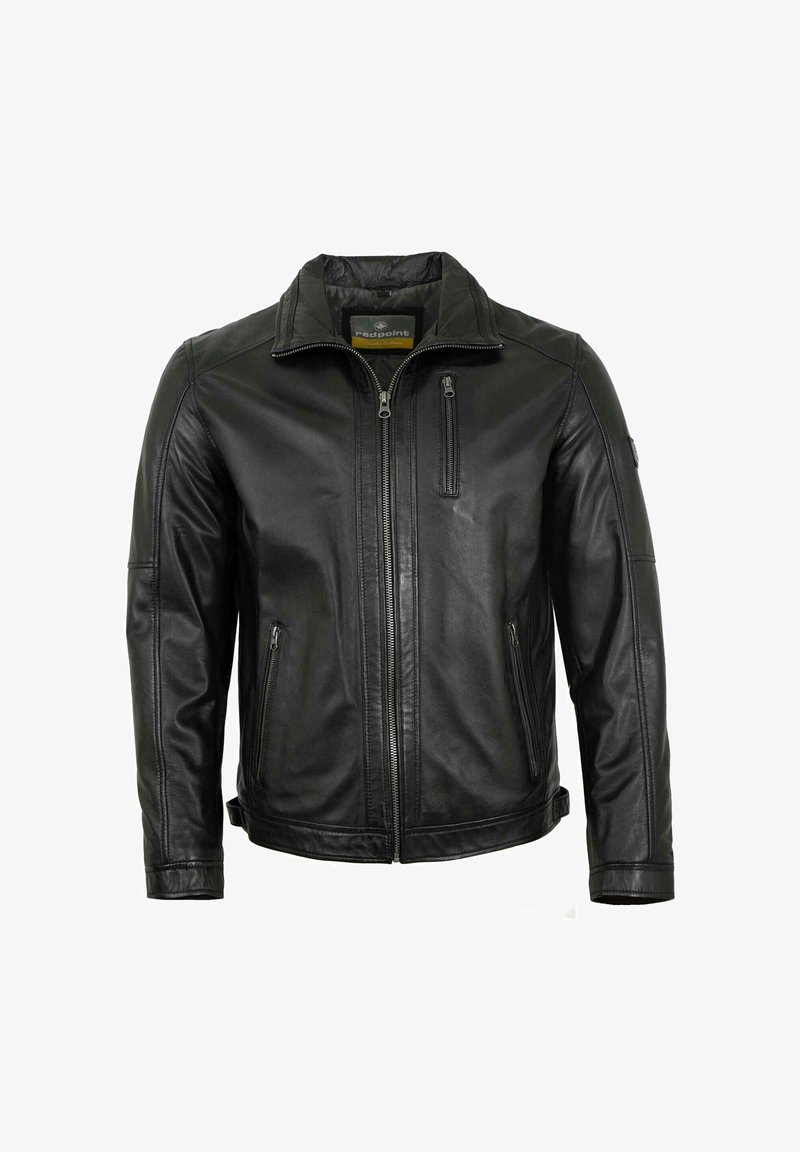 Schwarze Lederjacke mit Stehkragen, Frontreißverschluss und mehreren Reißverschluss-Taschen. Glatte Textur mit taillierter Passform.