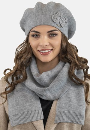 Beanie - light grey