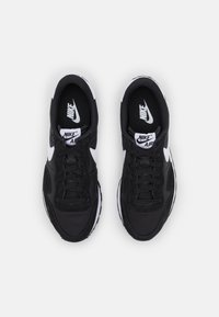 Nike Sportswear AIR PEGASUS 83 - Matalavartiset tennarit - black/white