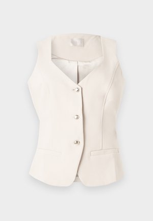 Vestă croită fără mâneci, de culoare crem, cu decolteu în V, trei nasturi argintii și două buzunare frontale cu tăietură dreaptă, pe un fundal deschis.