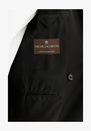Oscar Jacobson, FATTORE PIPING - Colbert - black