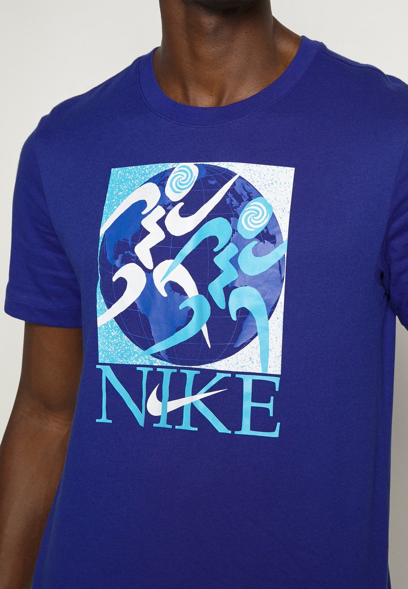 Herren Shirts | Nike Performance TEE Sport T-shirt deep royal blue/dunkelblau - IK15012 Herren Shirts | Nike Performance TEE Sport T-shirt deep royal blue/dunkelblau - IK15012