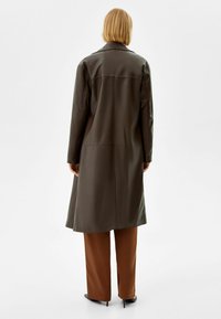Bershka Kurtka ze skóry ekologicznej