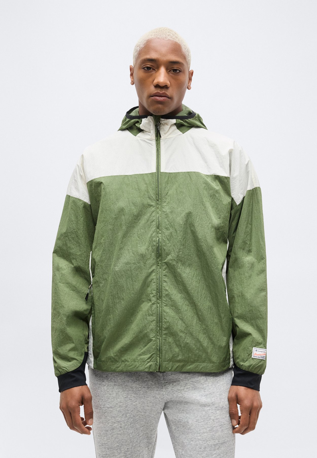 OUTDOOR COLOUR BLOCK