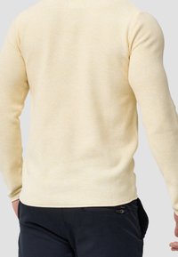 INDICODE JEANS Jersey de punto - mottled yellow