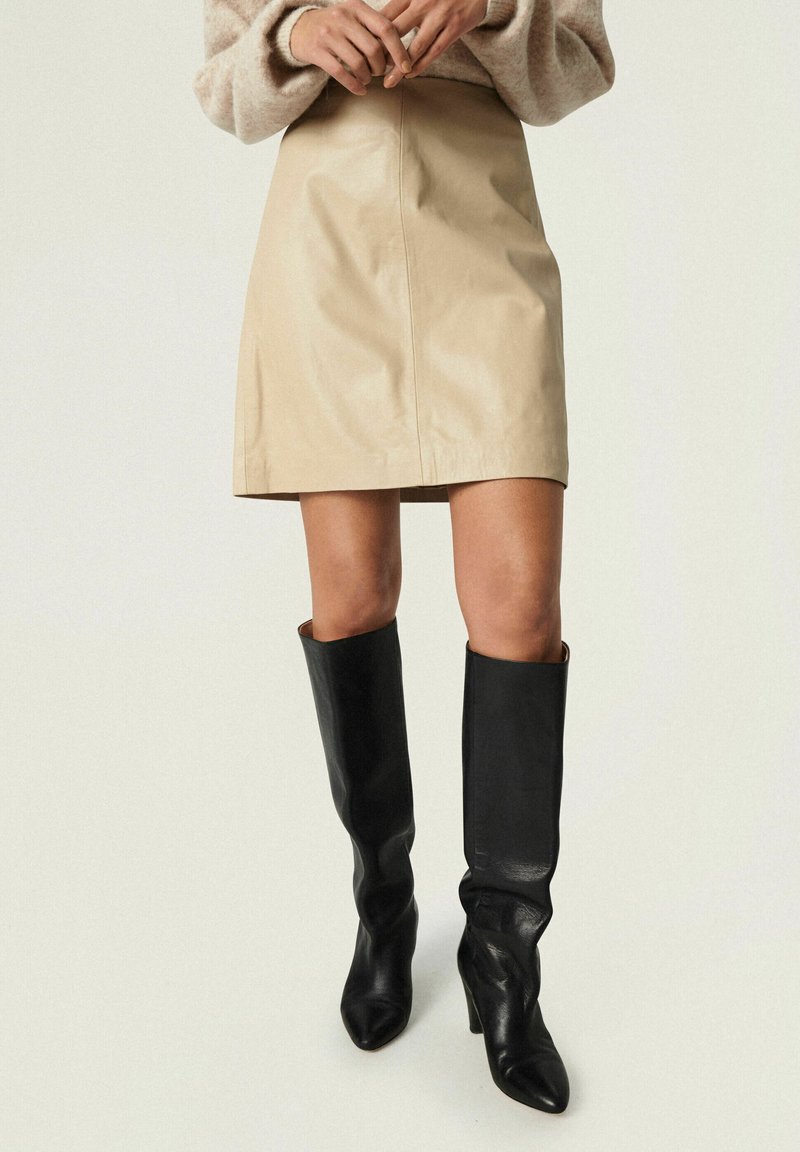 Soaked in Luxury SLOLICIA  STUDIO - Suknja A kroja - trench coat