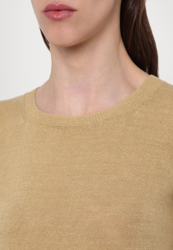 PANCONE - Basic T-shirt - sand3