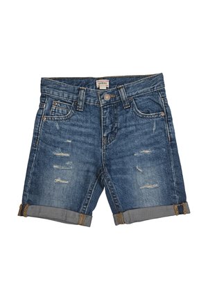 Shorts in denim blu con risvolti, dettagli usurati, bottone frontale, tasche e etichetta del marchio Guess sulla vita.