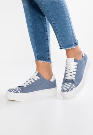 Sneakers - blue