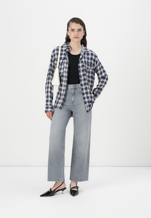 LEXA - Straight leg jeans3