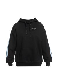 Sudadera negra con bolsillo frontal, con rayas laterales azules y texto de logo. Hecha de material suave, con capucha ajustable.