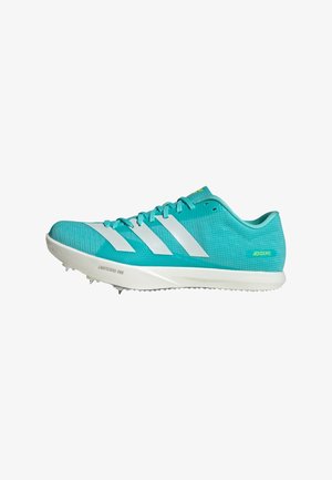 Baskets de course turquoise en maille texturée avec des rayures blanches. Elles présentent un talon moulé et une semelle extérieure blanche avec des picots pour une meilleure adhérence.