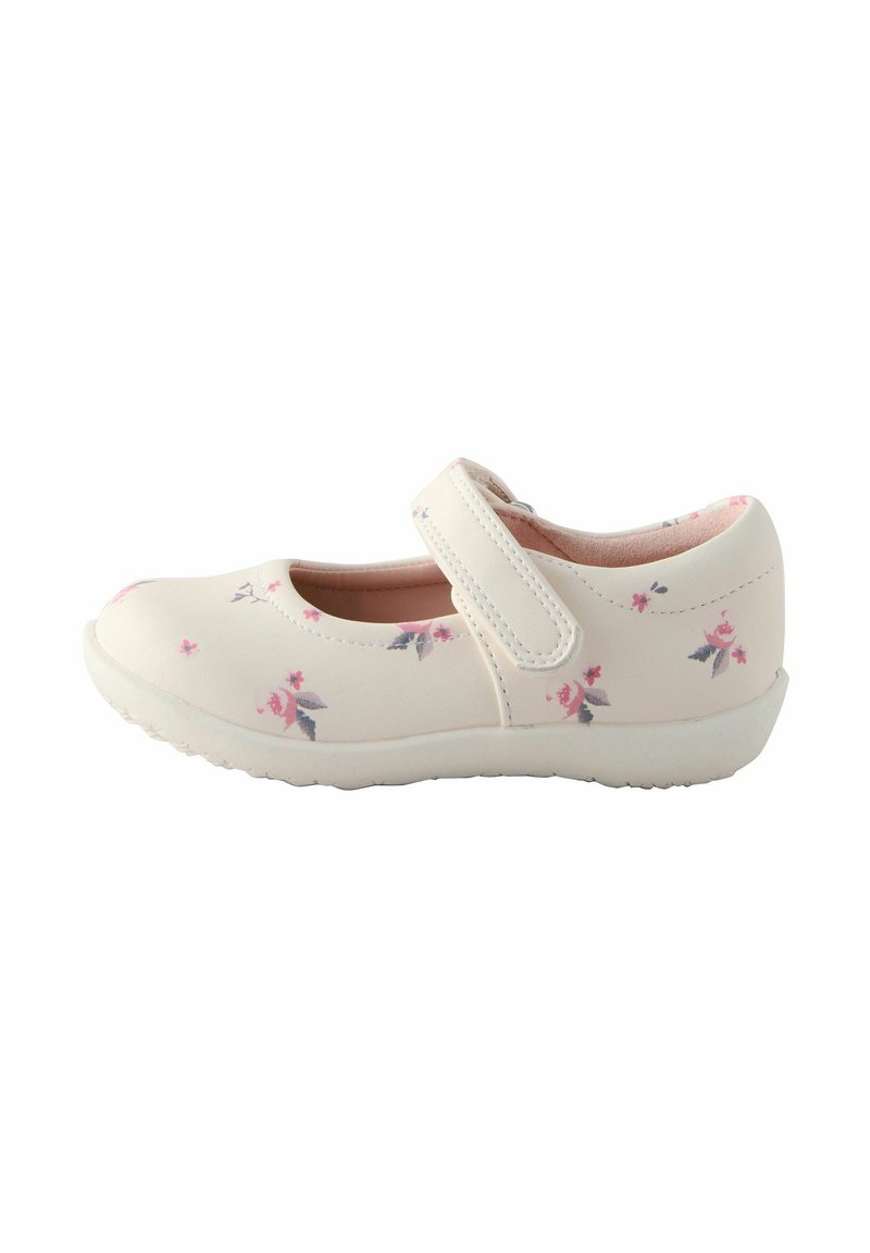 Scarpe Mary Jane in materiale sintetico bianco con motivo floreale rosa, punta arrotondata, cinturino alla caviglia con Velcro e suola in gomma texturizzata.