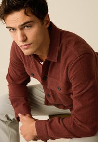 Next BLEND - Lehká bunda - rust brown