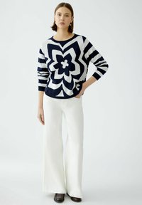 Oui Trui - dark blue white