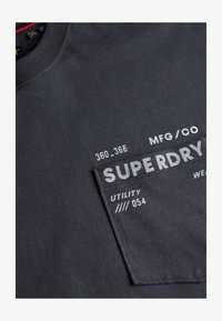 Seleccionado, washed black