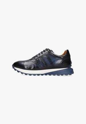 Marine læder sneakers med en blank finish, brogue-detaljer, kontrasterende hvid mellemsål og tekstureret gummisål for godt greb.