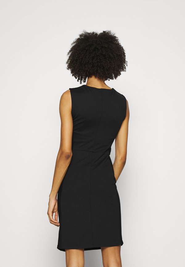 SLEEVELESS HIGH V NECKLINE DRESS - Shift dress3