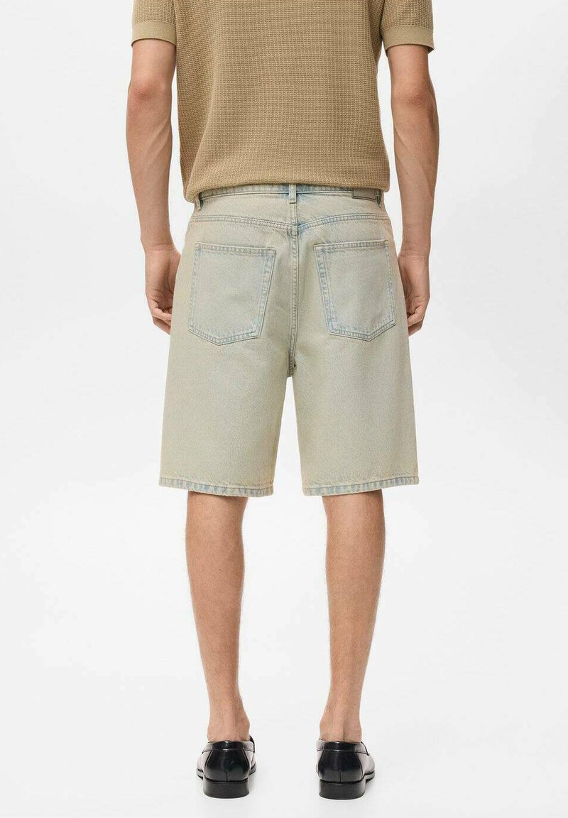 Mango BERMUDA - Short en jean - light blue