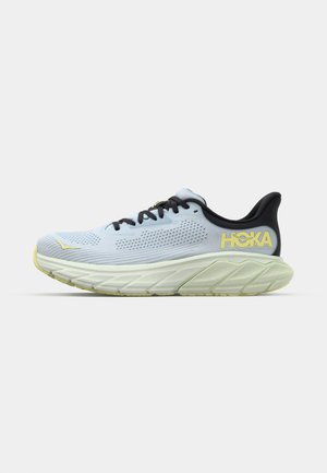HOKA ARAHI 7 - Road running shoes - droplet/druzy