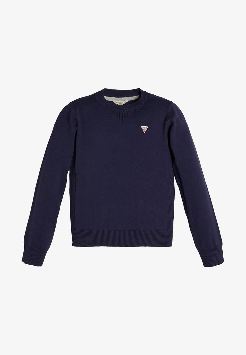 Marineblauer Strickpullover mit Rundhalsausschnitt, gerippten Bündchen und Saum, und einem kleinen dreieckigen Logo auf der Brust. Ganze Oberfläche mit glatter Textur.