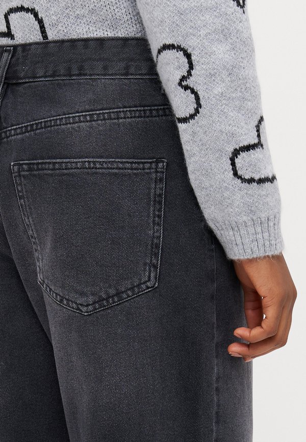 ONLELLA RILEY - Straight leg jeans3