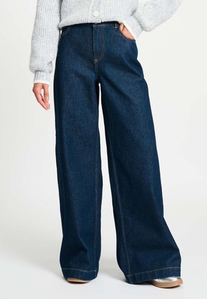POM Amsterdam, JEANS - JAMY BAGGY WIDELEG DARK BLUE - Wide leg - blue