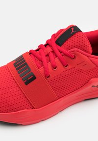 Puma WIRED RUN JR UNISEX - Chaussures de running sur route - triple red