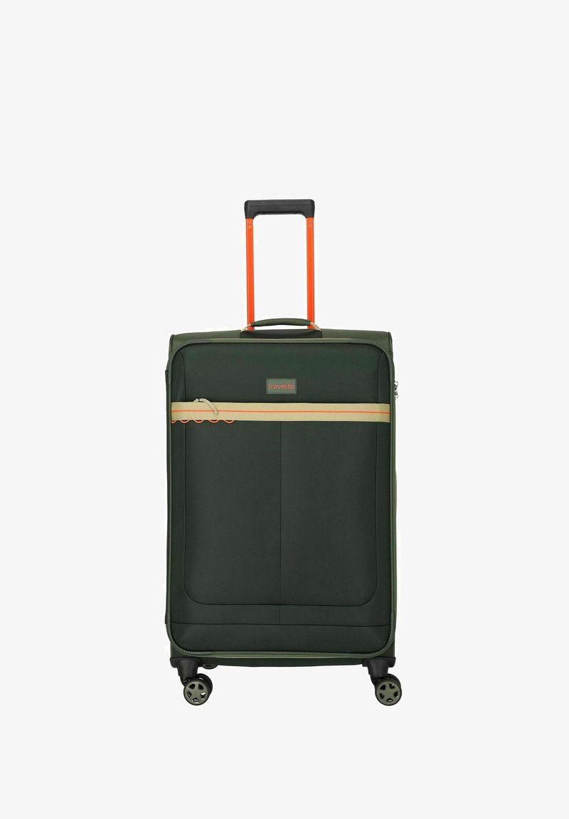 Maleta de caparazón blando de color verde oscuro con cuatro ruedas, bolsillo horizontal con cremallera beige y asa extendida naranja.