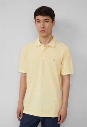 - Koszulka polo