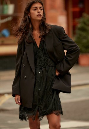 Next TALL FIT MINI  - Päevakleit - black