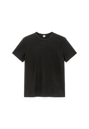 Zwart T-shirt met korte mouwen van gestructureerde stof, voorzien van een ronde hals en een relaxte pasvorm. Minimalistisch ontwerp zonder zichtbare patronen.