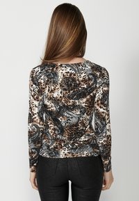 Koroshi Longsleeve - black