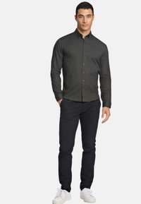 Lindbergh MOULINÉ STRETCH  - Camisa - lt army