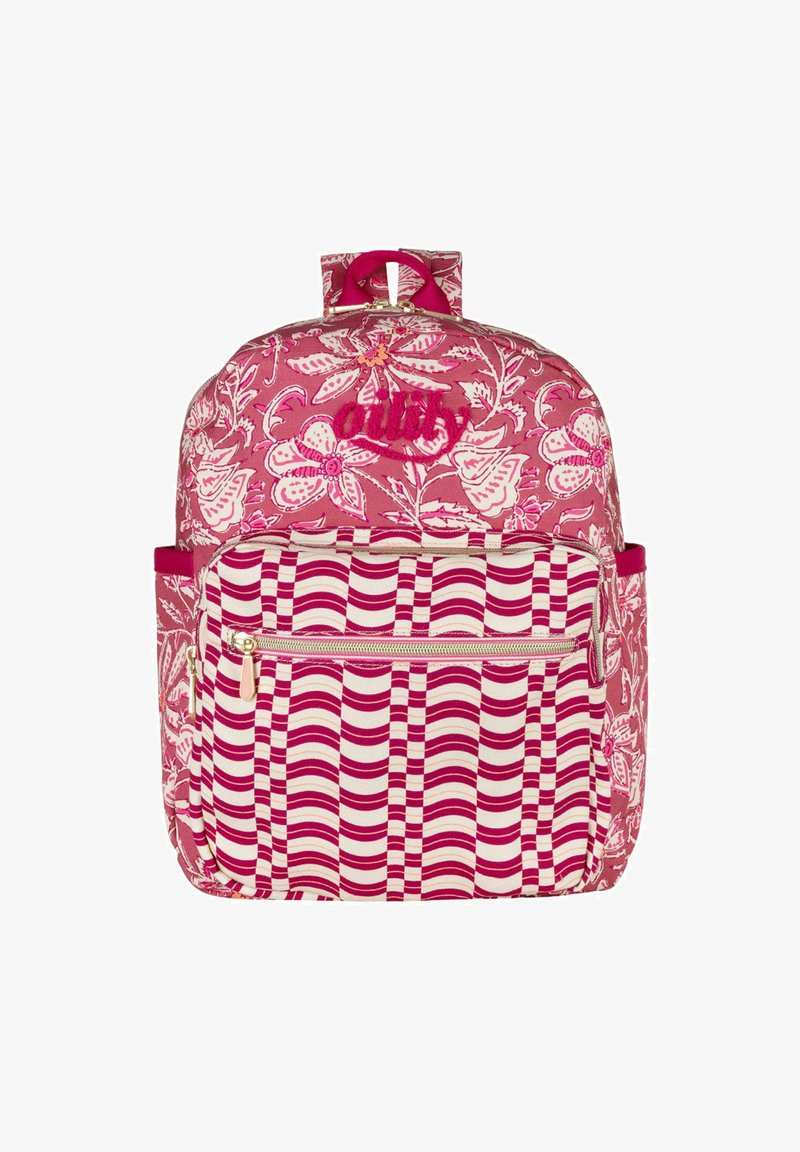 Sac à dos rose avec motifs floraux blancs et roses, poche avant à rayures ondulées et petite poignée sur le dessus.