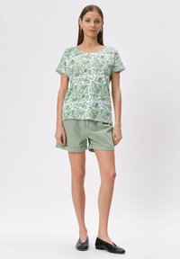 Greenpoint - T-shirt z nadrukiem