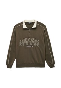 Sudadera verde oliva con cuello blanco y cremallera al frente, que presenta el texto "EQUIPO UNIVERSITARIO" y costuras blancas en contraste. Tejido suave, diseño casual.