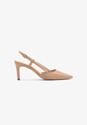 Bežīgas ādas puszābaki ar smailu purngalu, plānām siksnām un 7,5 cm augstiem stiletto papēžiem. Gluda tekstūra un minimālistisks dizains.