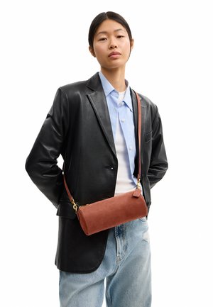 COACH, BARREL BAG . - Sac bandoulière - b clay
