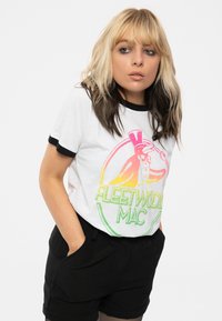 Paradiso Clothing FLEETWOOD PENGUIN RINGER - Print T-shirt - white
