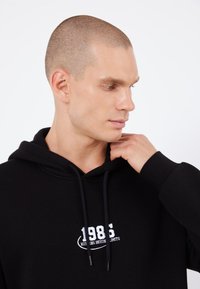 Pier One Sweatshirt - black