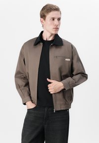Calvin Klein Jeans JACKET - Ljetna jakna - morel