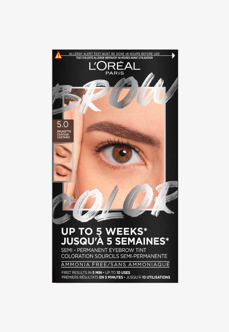 Emballage de couleur pour les sourcils L'Oréal Paris avec un gros plan d'un sourcil. Texte marron foncé, fond noir, et détails clés sur l'utilisation et la durée.