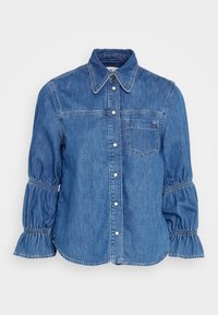 Jeansskjorta i ljusblått, med knäppning framtill, krage, en bröstficka och rynkade ärmar för en puffad design.