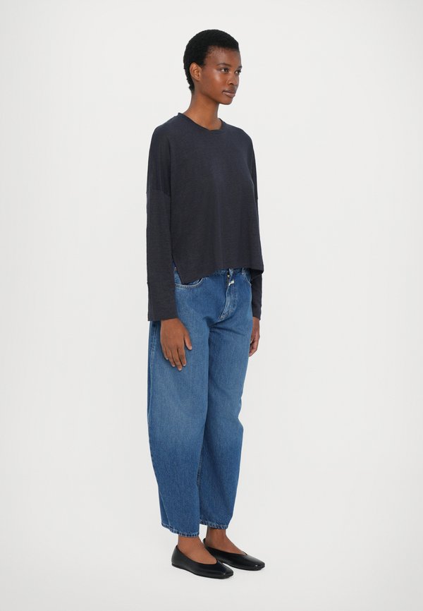 CREW NECK LONG SLEEVE - Long sleeved top2