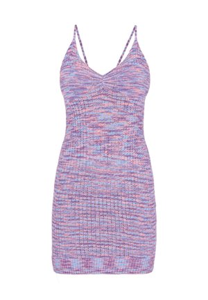 Megztas suknelė su reguliuojamomis petnešomis, turinti daugiakomponentį raštą su purpurinės, rožinės ir mėlynos spalvų atspalviais bei prigludusia siluetu.