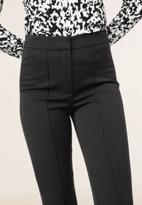 Taifun Broek - black