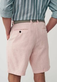 Next REGULAR FIT - Rövidnadrágok - pink